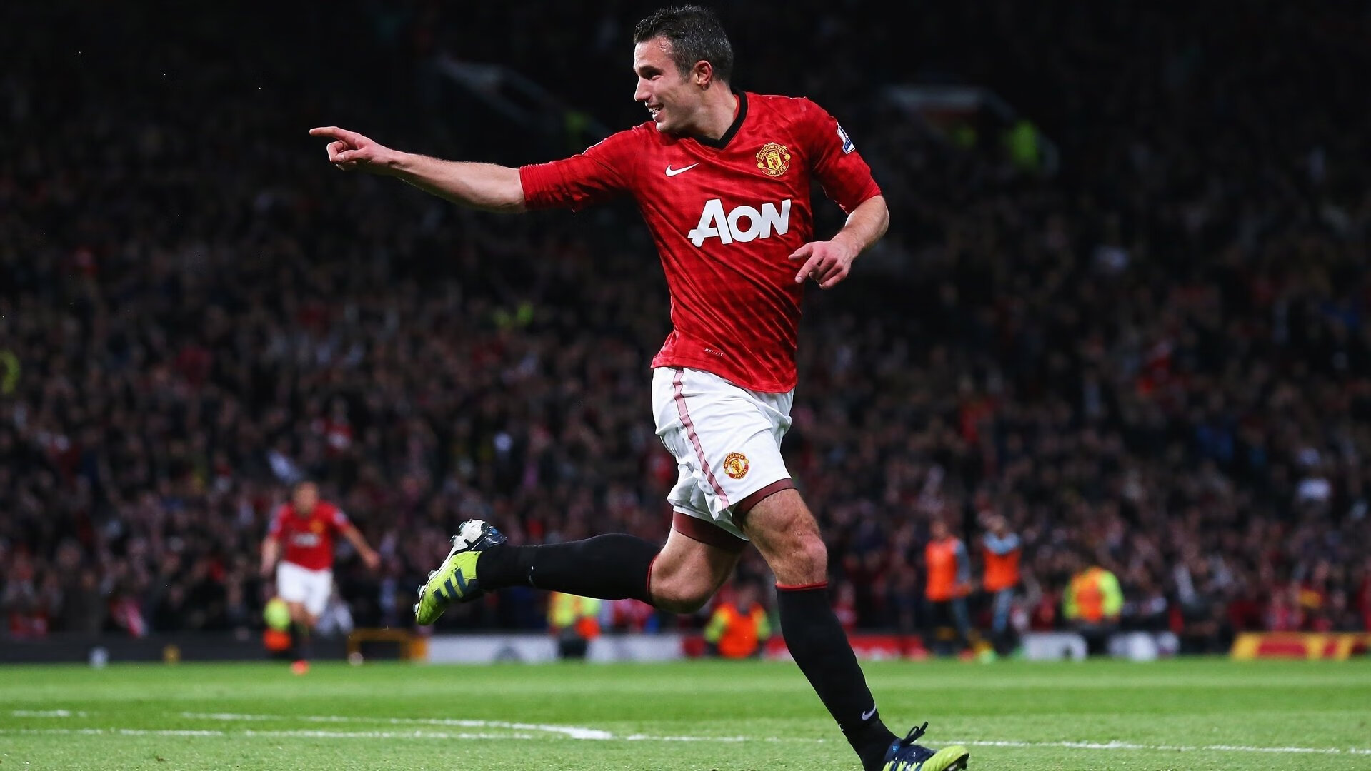 西亚卡姆连续十场比赛得分超过重要助攻，湖人不断突破！全场沸腾不已